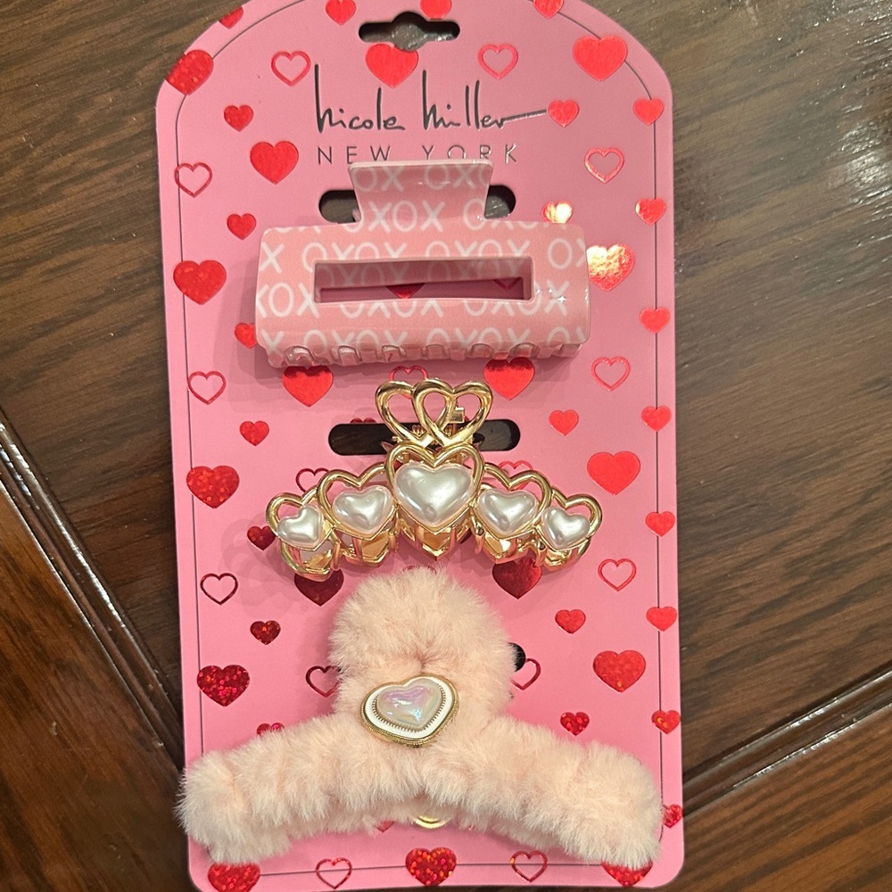 Nicole Miller set of 3 Valentines claw clips